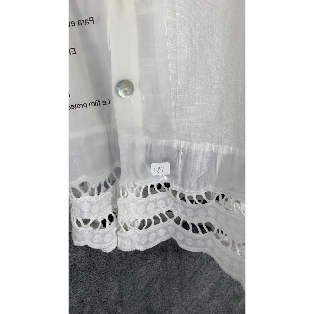 White Eyelet Lace Ruffle Hem Blouse 3/4 Sleeve Button Up Top Sz Medium - Picture 9 of 9